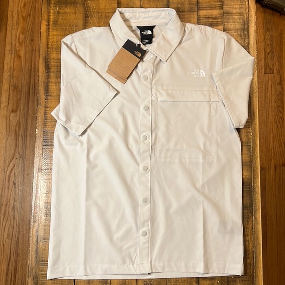 NWT Mens Tin Gray North Face First Trail Short Sleeve Snap Up Shirt SZ Small - Picture 3 of 6